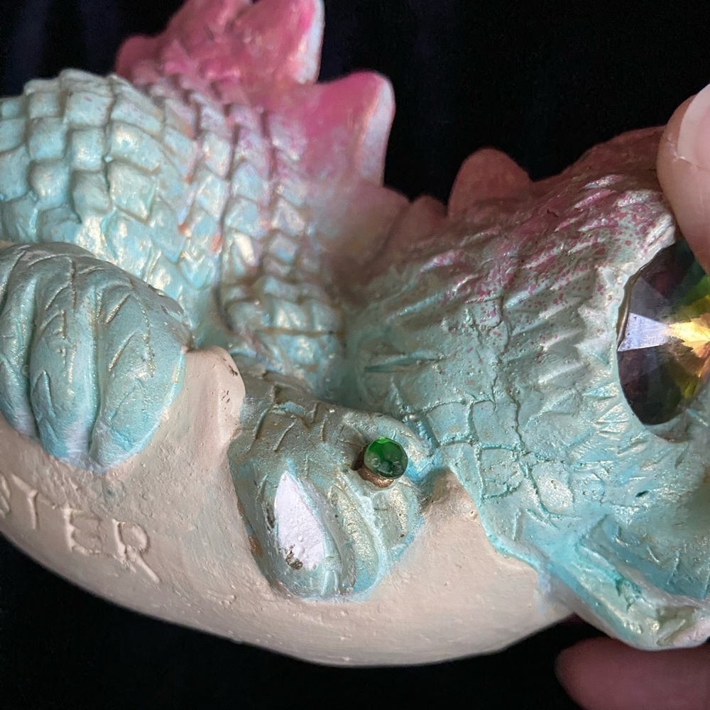 🖤 Stain Master ‘86 Baby Dragon in Egg Shell Figurine - Picture 13 of 13